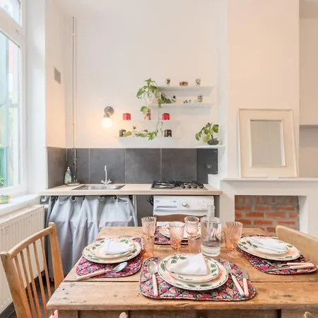 Old - Atypical House Full Of Charm *